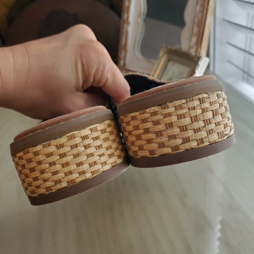 Toms Sandals - Picture 7 of 11